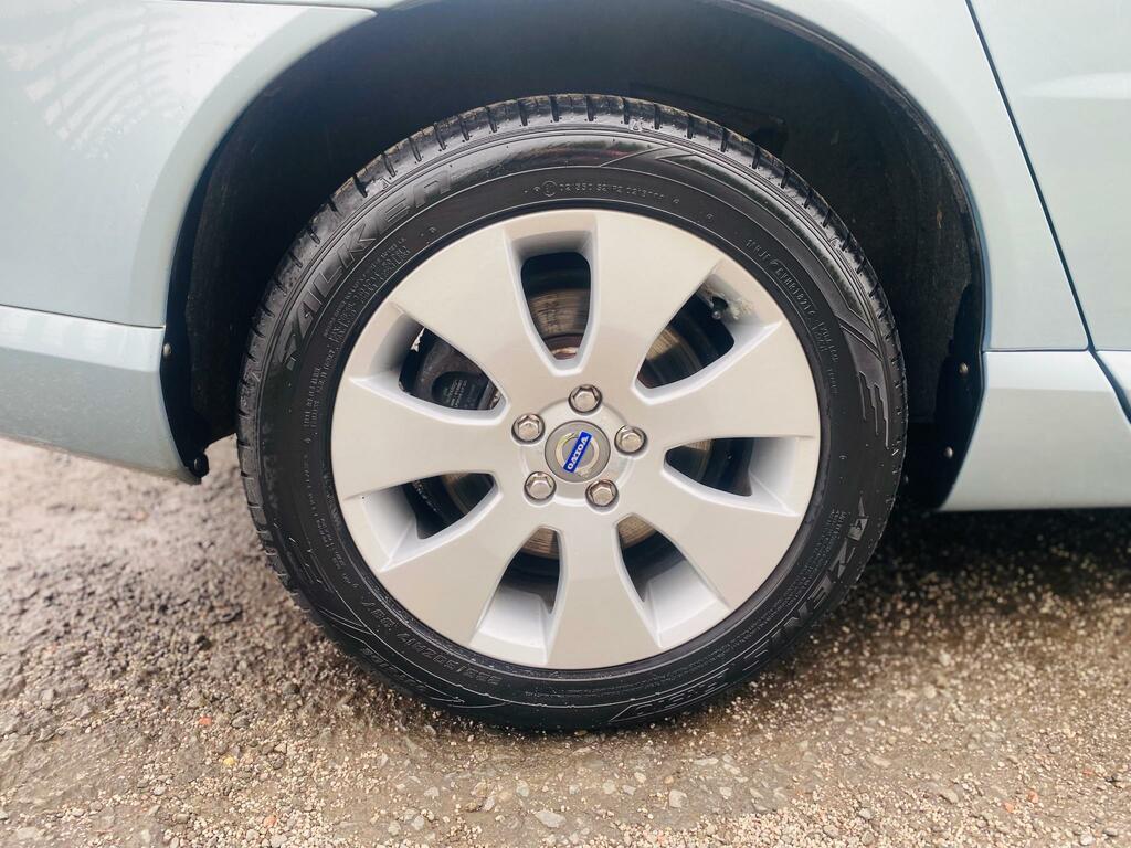 Volvo V70 2.4 D5 Se Lux Estate Geartronic Awd 2 Blue #32
