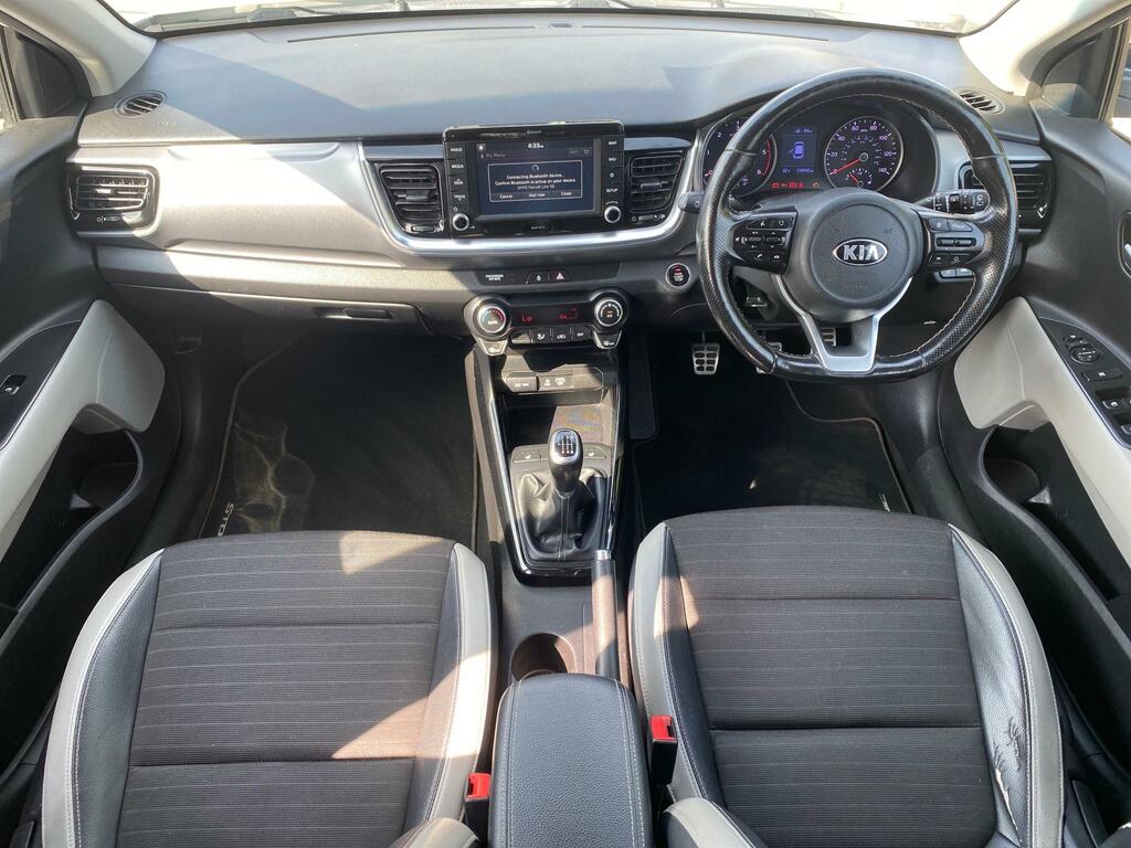 Kia Stonic 1.6 Crdi 1 Owner From New Ulez Fsh White #4