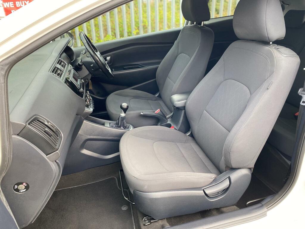 Kia RIO 1.25 1 Air White #14