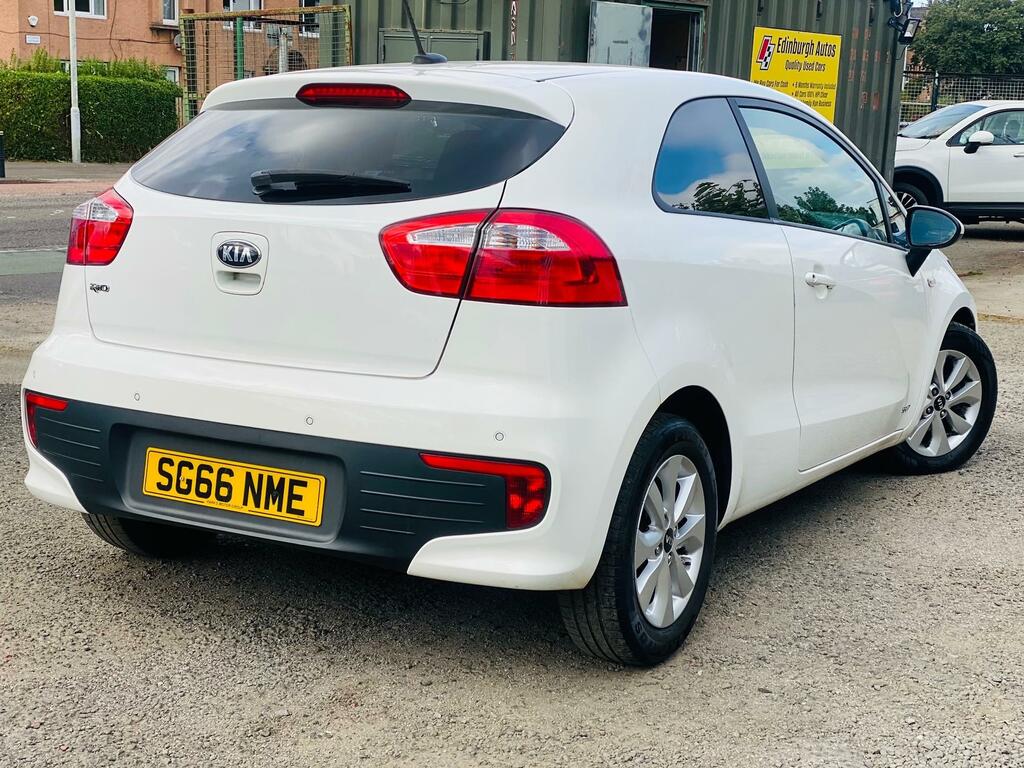 Kia RIO 1.25 1 Air White #7