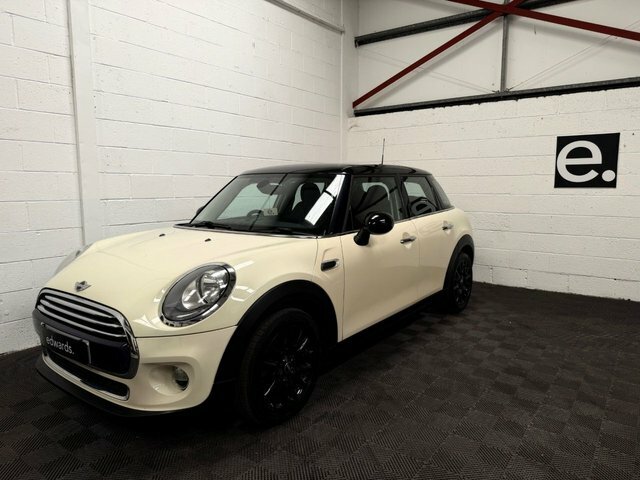 Mini Hatch 1.5 Cooper Hatchback Euro 6 S S White #2