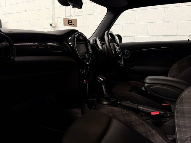 Mini Hatch Convertible Only Genuine 9,697 Miles From New Red #24