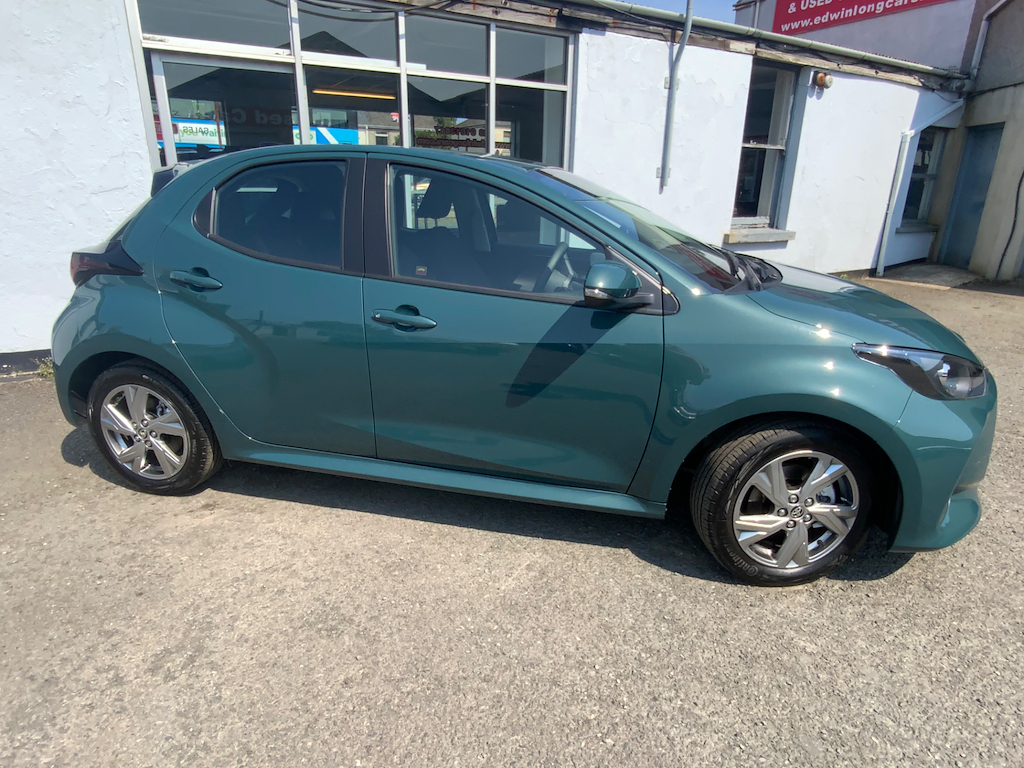Toyota Yaris 1.5 Vvt-h Icon Hatchback Hybrid E-cvt E Green #4