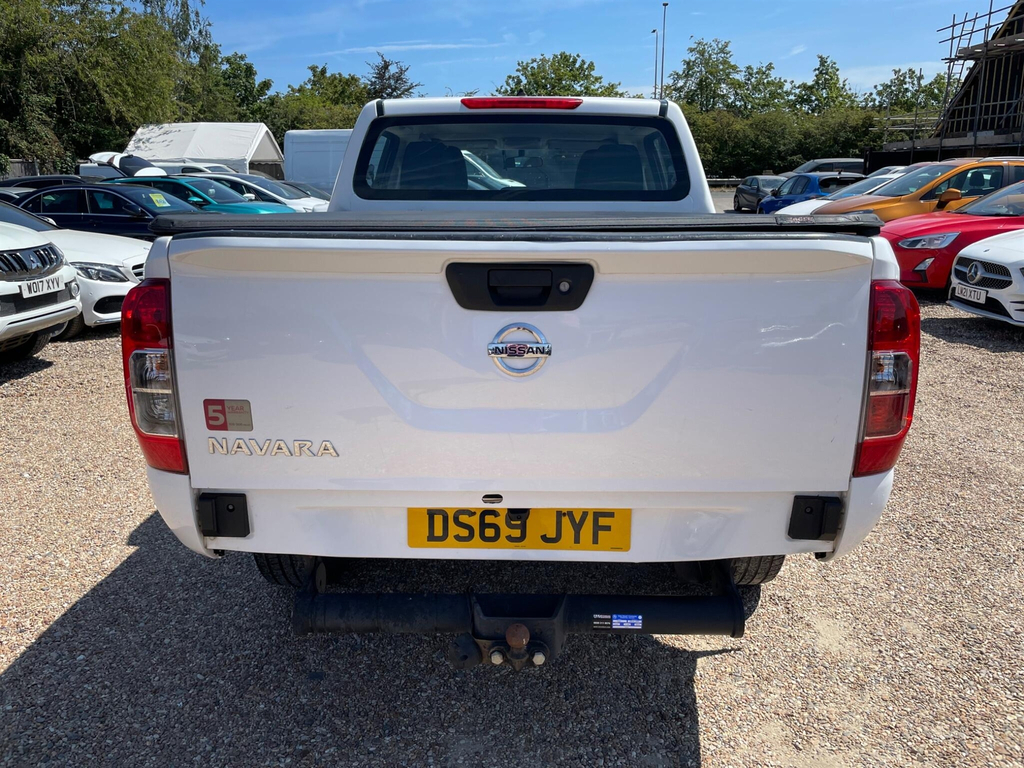 Nissan Navara 2.3 Dci Acenta 4Wd Euro 6 Ss White #6