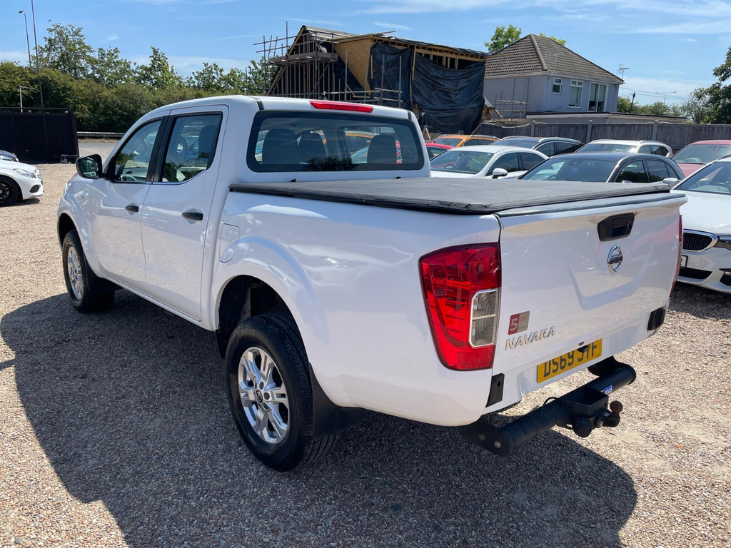 Nissan Navara 2.3 Dci Acenta 4Wd Euro 6 Ss White #5