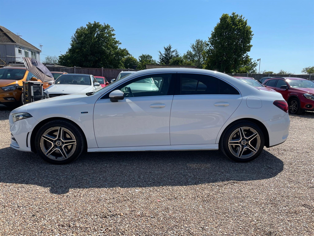 Mercedes-Benz A Class 1.3 E 15.6Kwh Amg Line 8G-dct Euro 6 Ss LM21XTU #4