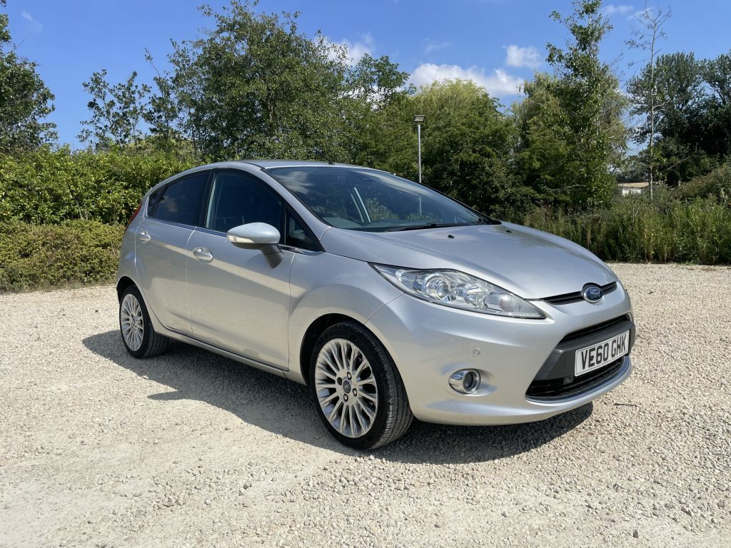 Ford Fiesta Hatchback Black #1