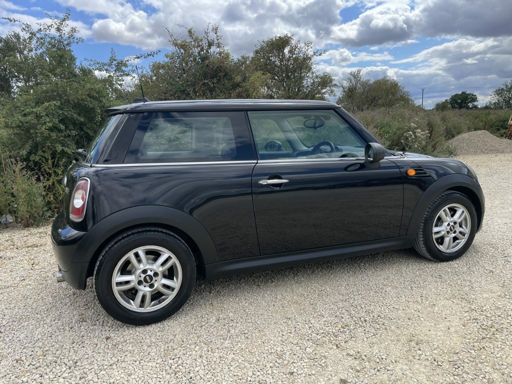Mini Hatch 1.6 One Hatchback AJ62PPF Black #5