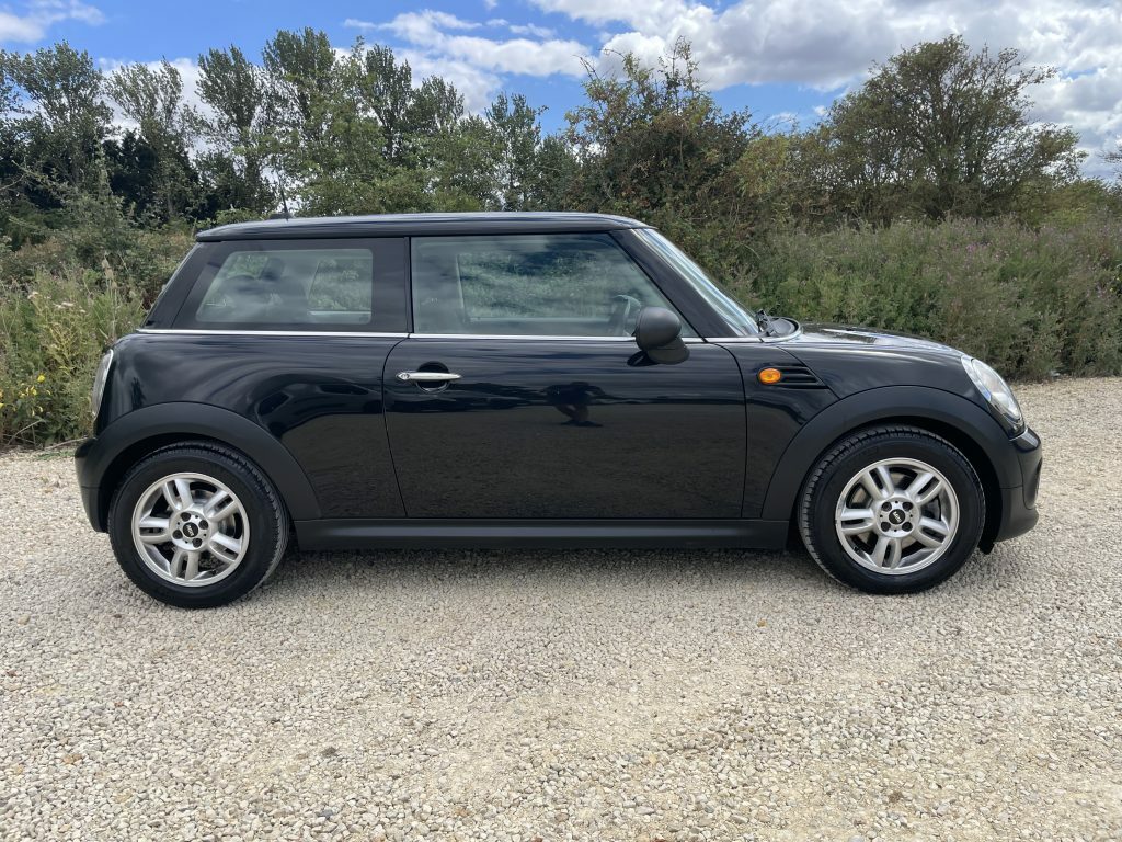 Mini Hatch 1.6 One Hatchback AJ62PPF Black #4