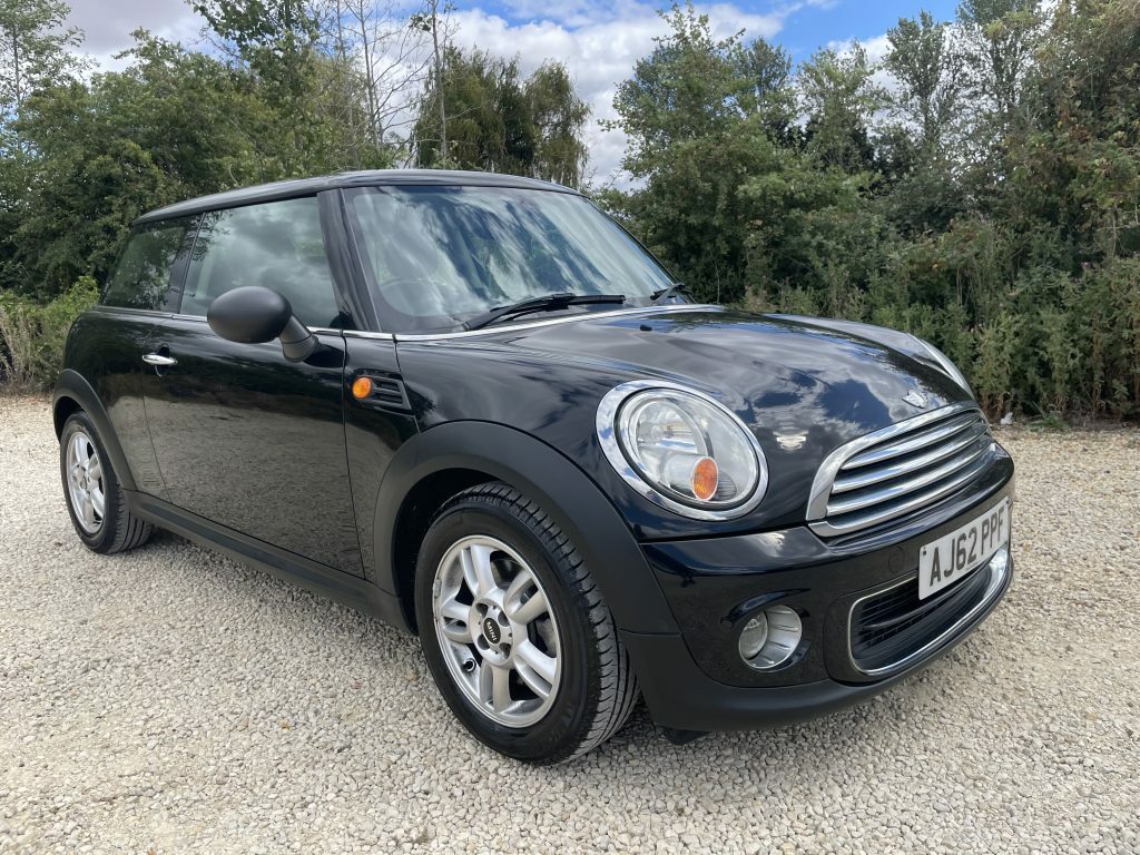 Mini Hatch 1.6 One Hatchback AJ62PPF Black #2