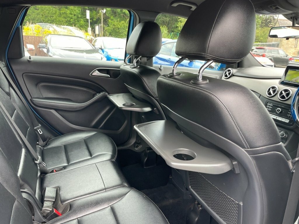 Mercedes-Benz B Class B200 Cdi Amg Line Premium Plus Black #21