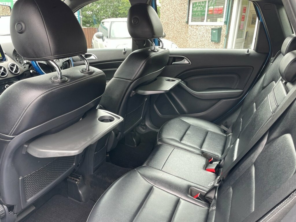 Mercedes-Benz B Class B200 Cdi Amg Line Premium Plus Black #18