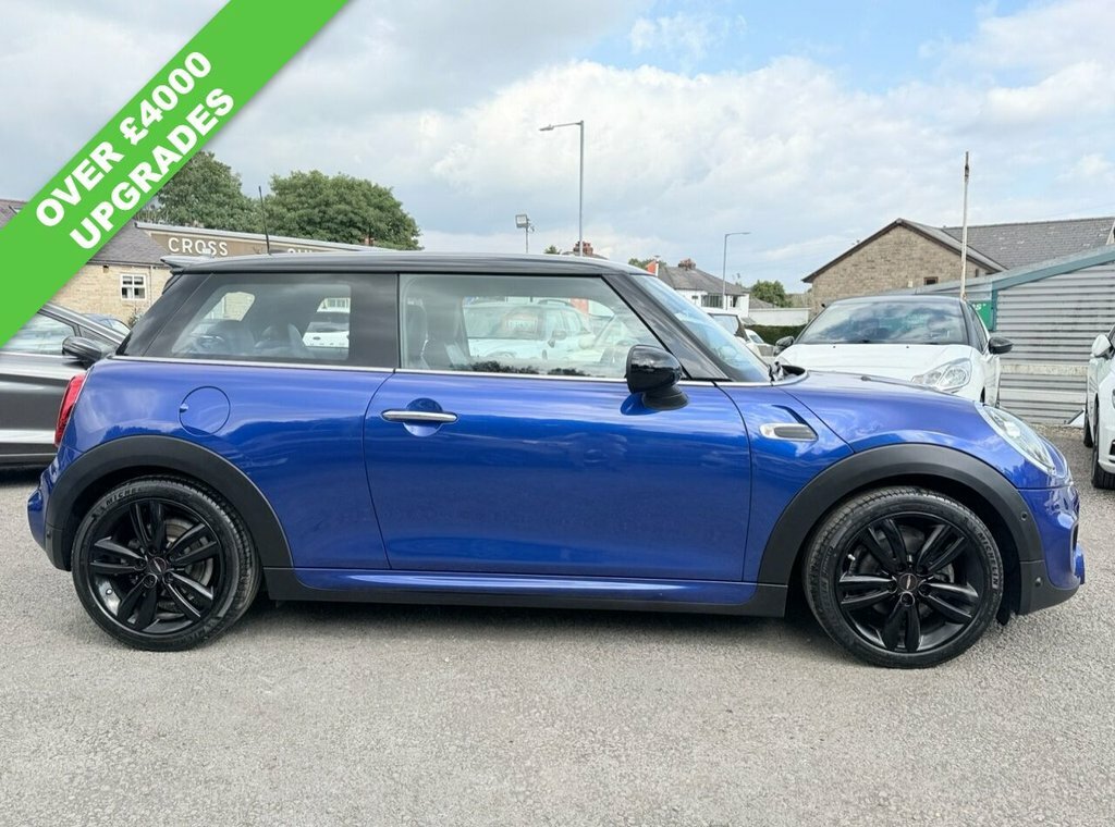 Mini Hatch 1.5L Cooper Sport YG68SRT Blue