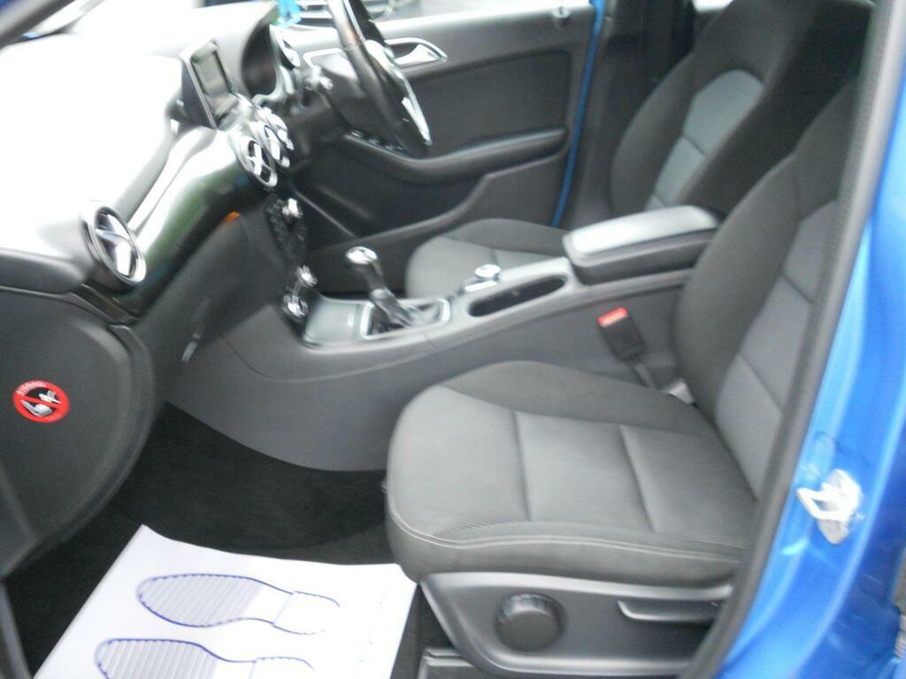 Mercedes-Benz B Class B180 Cdi Blueefficiency Sport Black #27