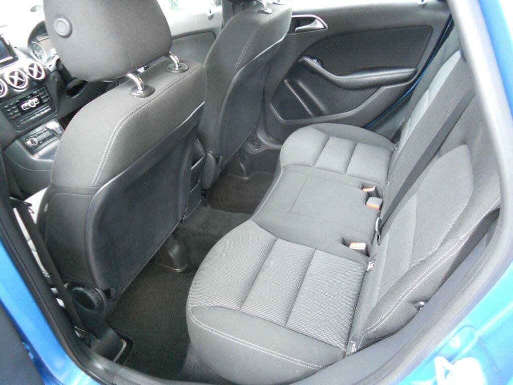 Mercedes-Benz B Class B180 Cdi Blueefficiency Sport Black #21