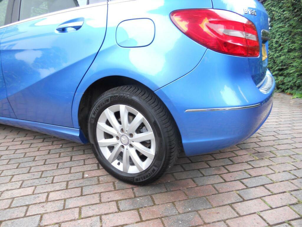 Mercedes-Benz B Class B180 Cdi Blueefficiency Sport Black #22