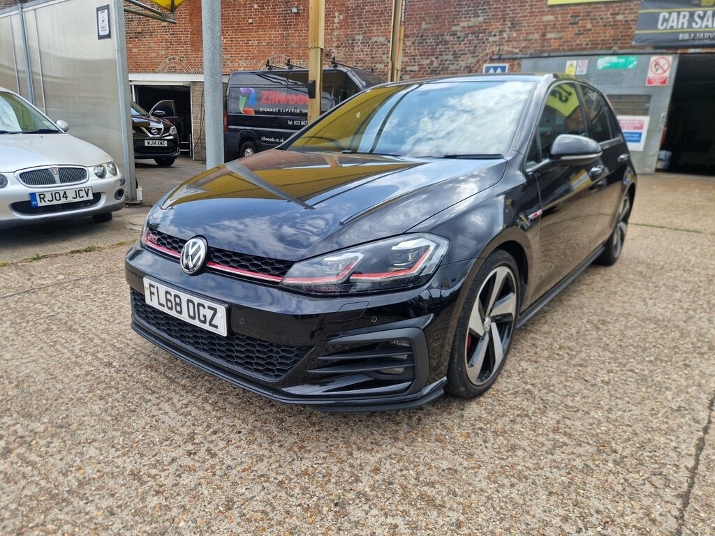 Volkswagen Golf 2.0 Tsi Gti Performance Hatchback Dsg E FL68OGZ Black #4