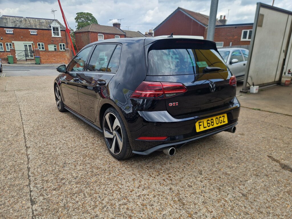 Volkswagen Golf 2.0 Tsi Gti Performance Hatchback Dsg E FL68OGZ Black #5