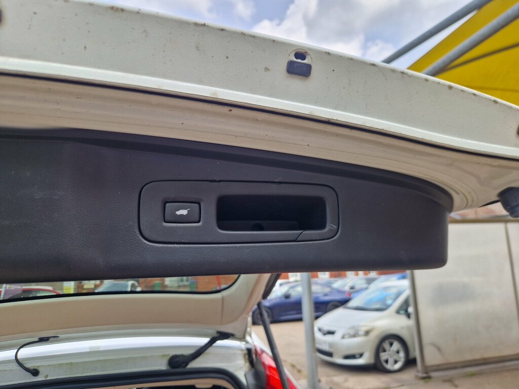 Honda Cr-V 1.6 I-dtec Sr 2Wd White #8