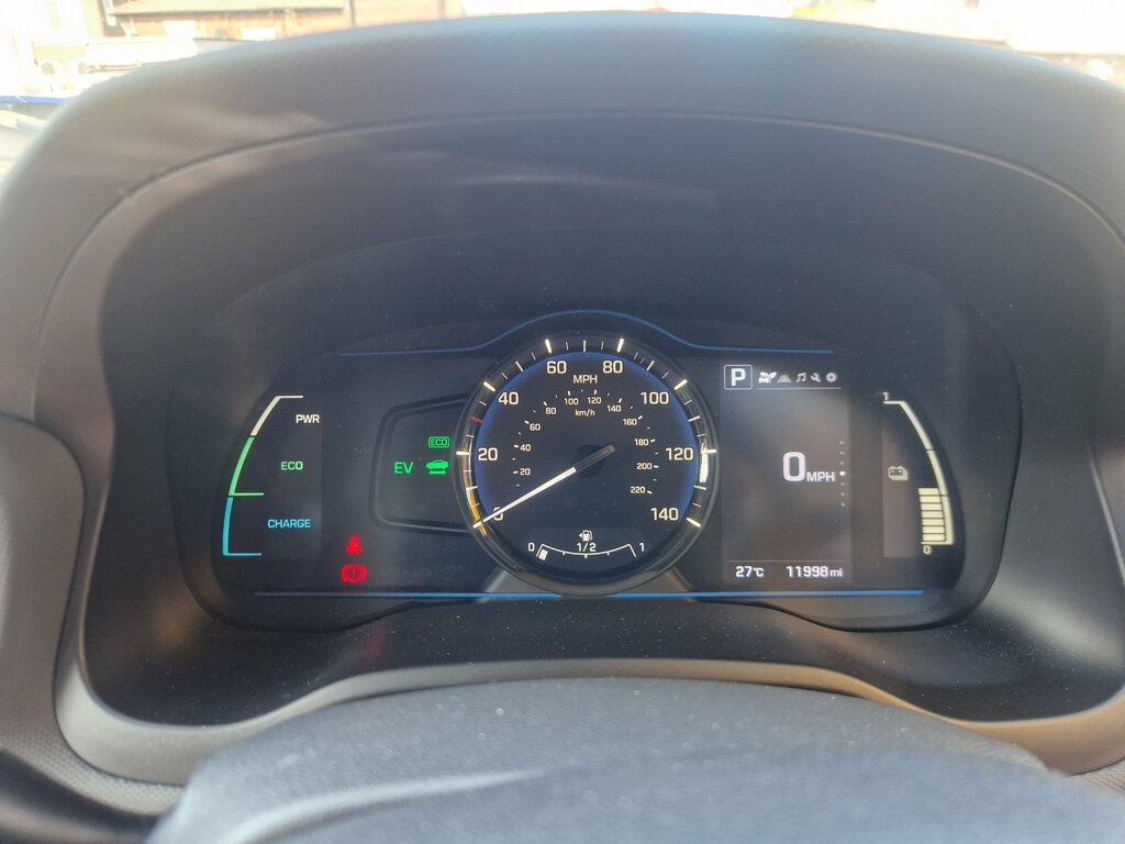 Hyundai Ioniq Premium Ev Black #7
