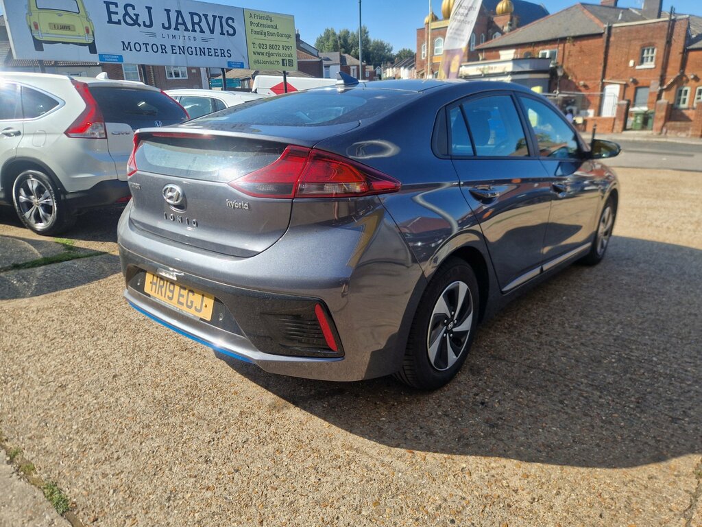 Hyundai Ioniq 1.6 H-gdi Gpf Se Hatchback Hybrid Dct E Grey #3