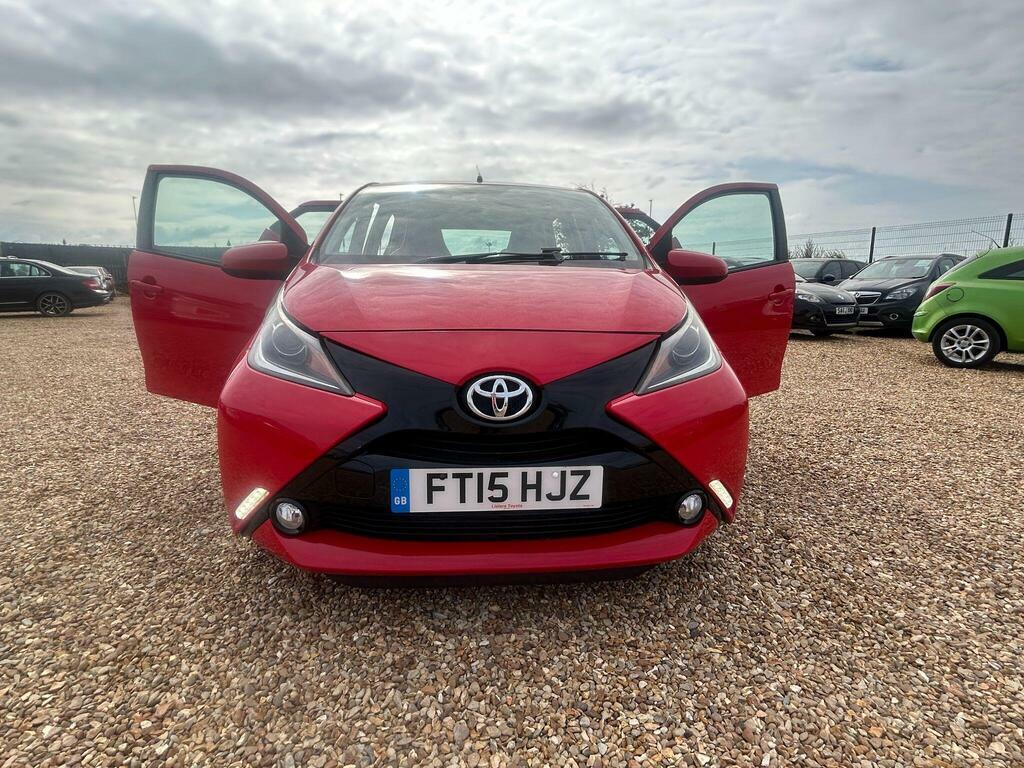 Toyota Aygo 1.0 Vvt-i X-pression X-wave Euro 5 Red #5