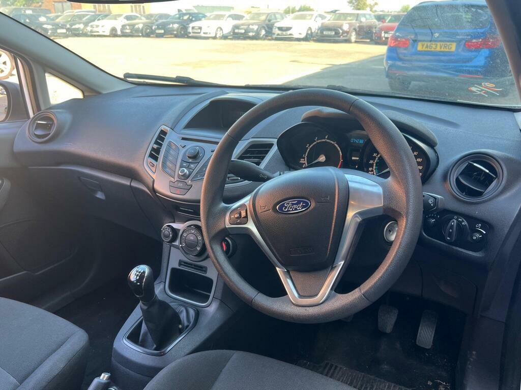 Ford Fiesta 1.25 Studio Euro 5 FH14DZL White #2