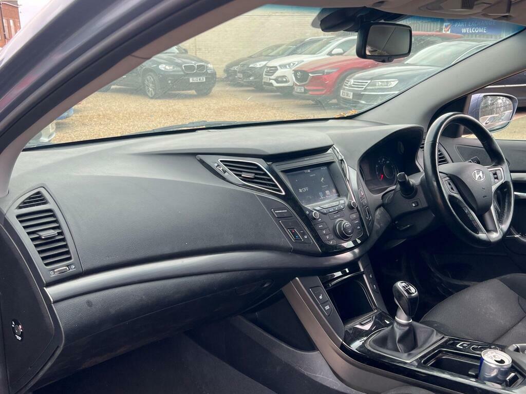 Hyundai I40 1.7 Crdi Blue Drive Se Nav Tourer Euro 6 S S Blue #2