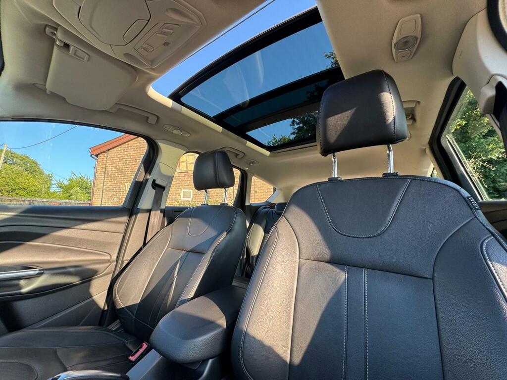 Ford Kuga Hatchback Blue #10