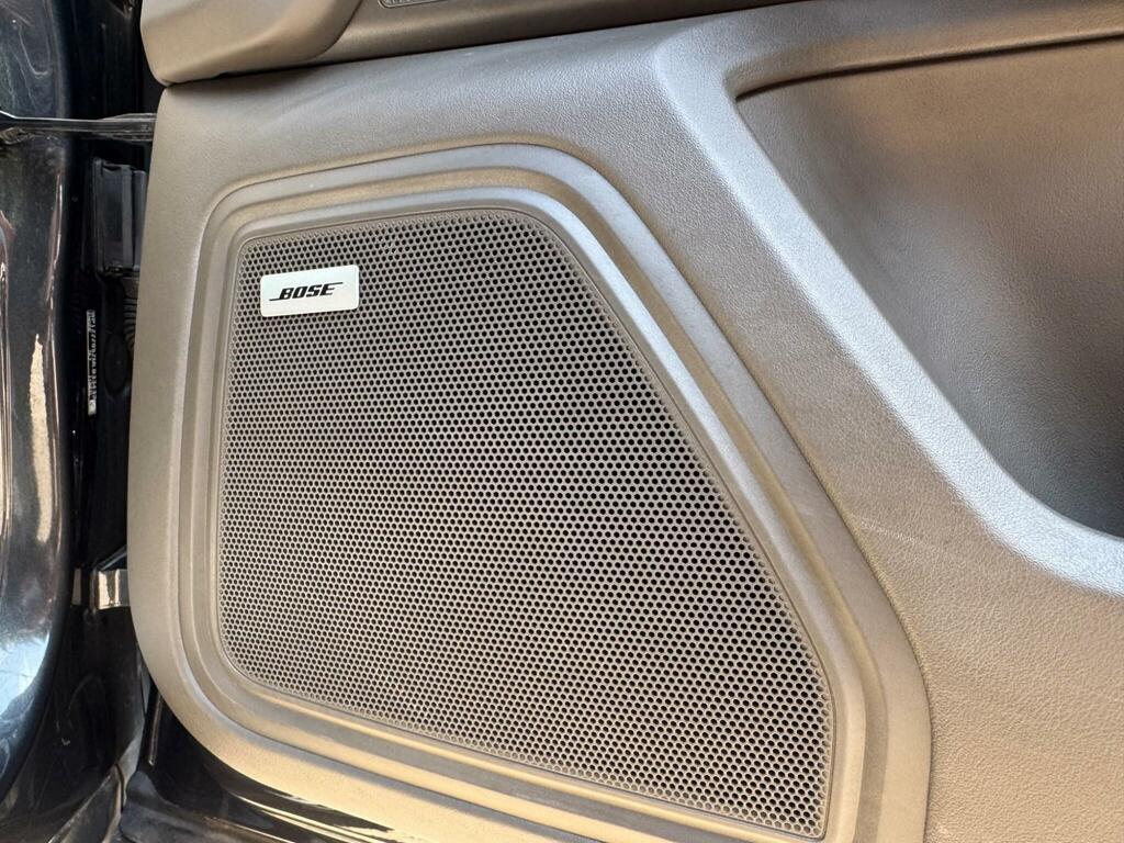 Porsche Macan Black #33