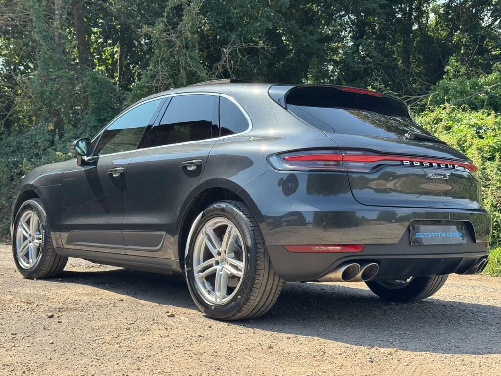 Porsche Macan Black #8
