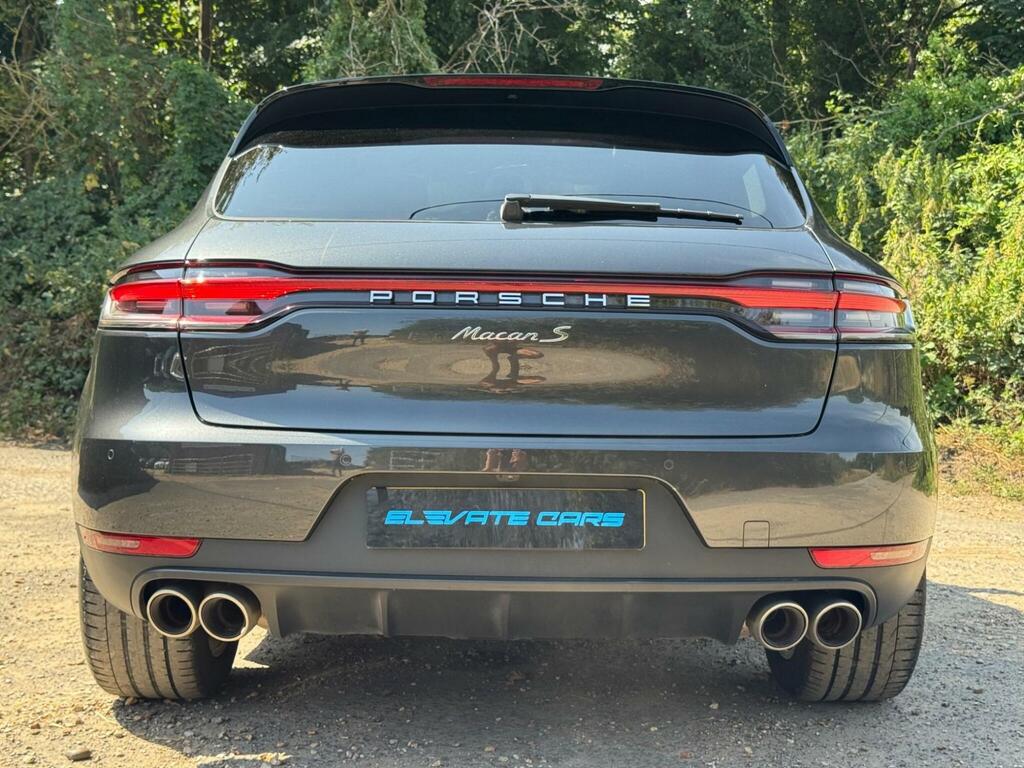 Porsche Macan Black #9