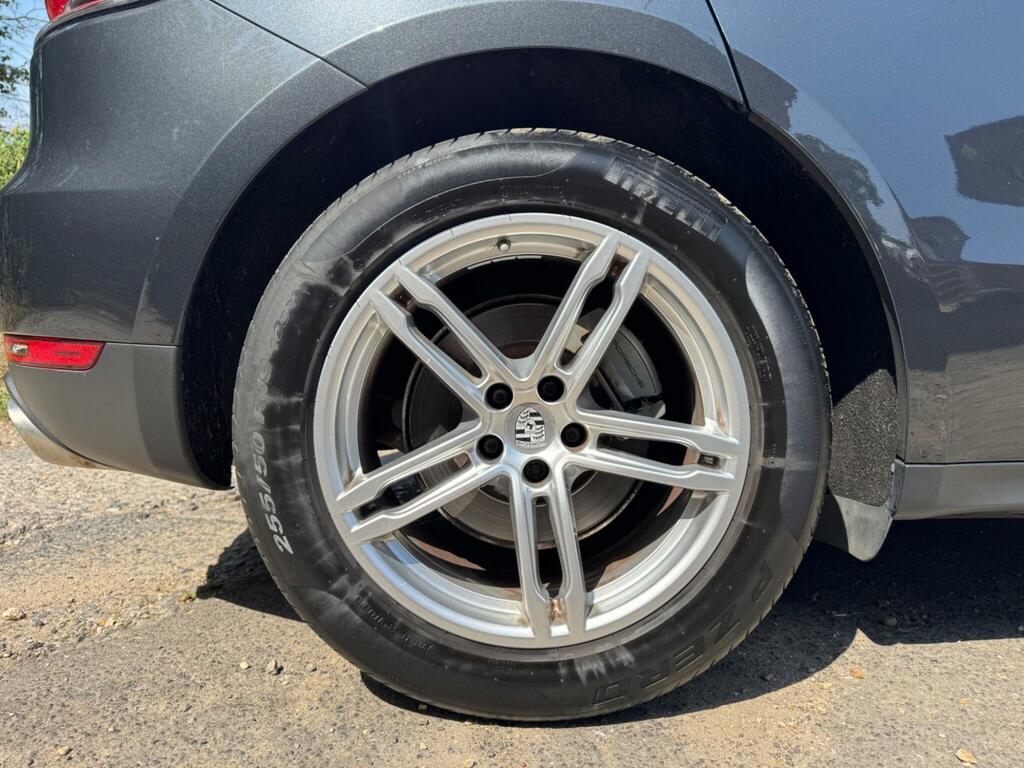 Porsche Macan Black #42