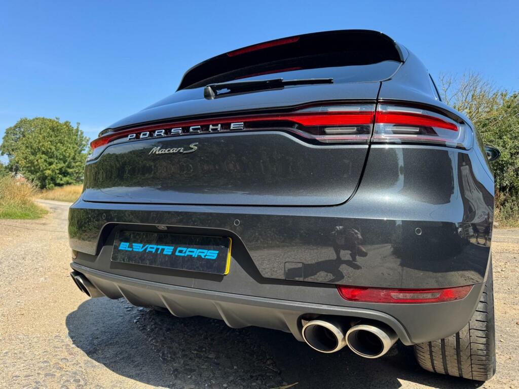 Porsche Macan Black #39