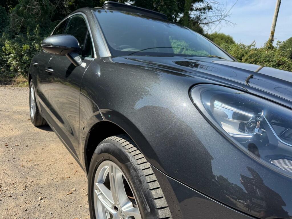 Porsche Macan Black #35
