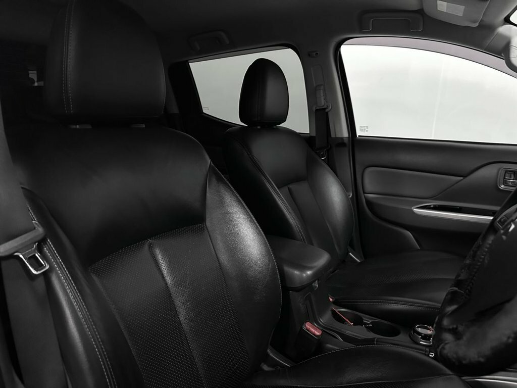Mitsubishi L200 2L Dc Warrior Black #5