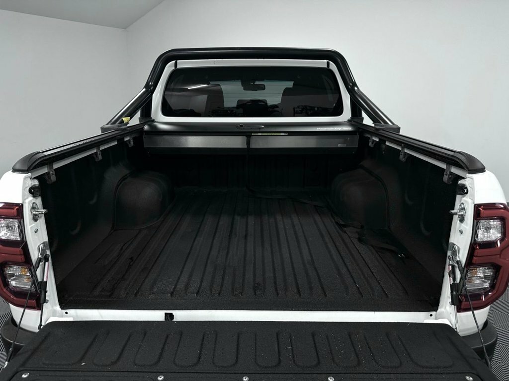 Toyota HILUX 2.4 D-4d Invincible 4Wd Euro 6 Ss Black #38