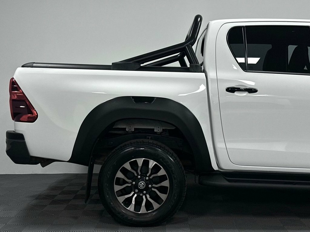Toyota HILUX 2.4 D-4d Invincible 4Wd Euro 6 Ss Black #12