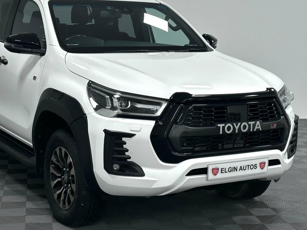 Toyota HILUX 2.4 D-4d Invincible 4Wd Euro 6 Ss Black #15