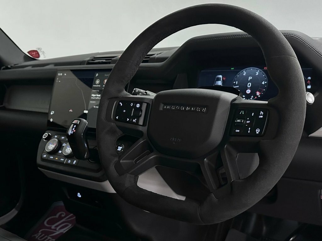 Land Rover Defender 110 3L S Grey #4