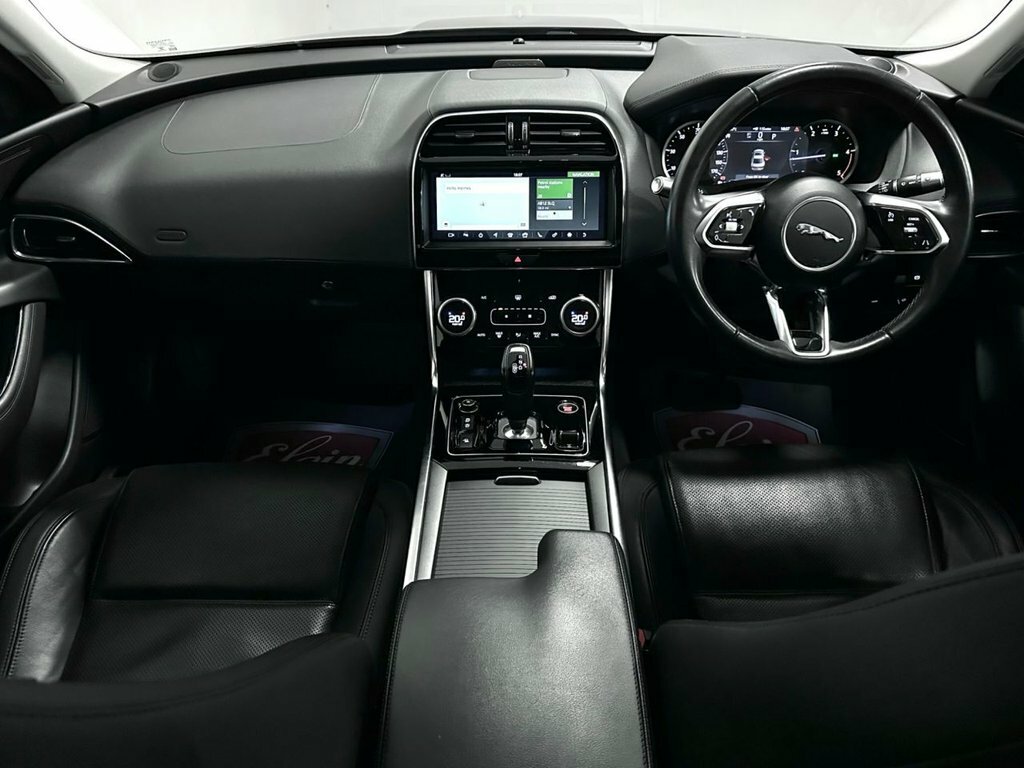 Jaguar XE 2.0 R-dynamic Se Black #32