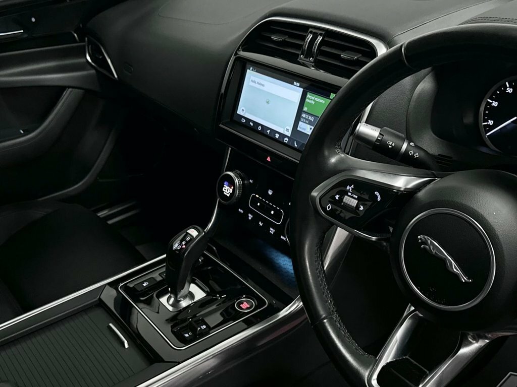 Jaguar XE 2.0 R-dynamic Se Black #23