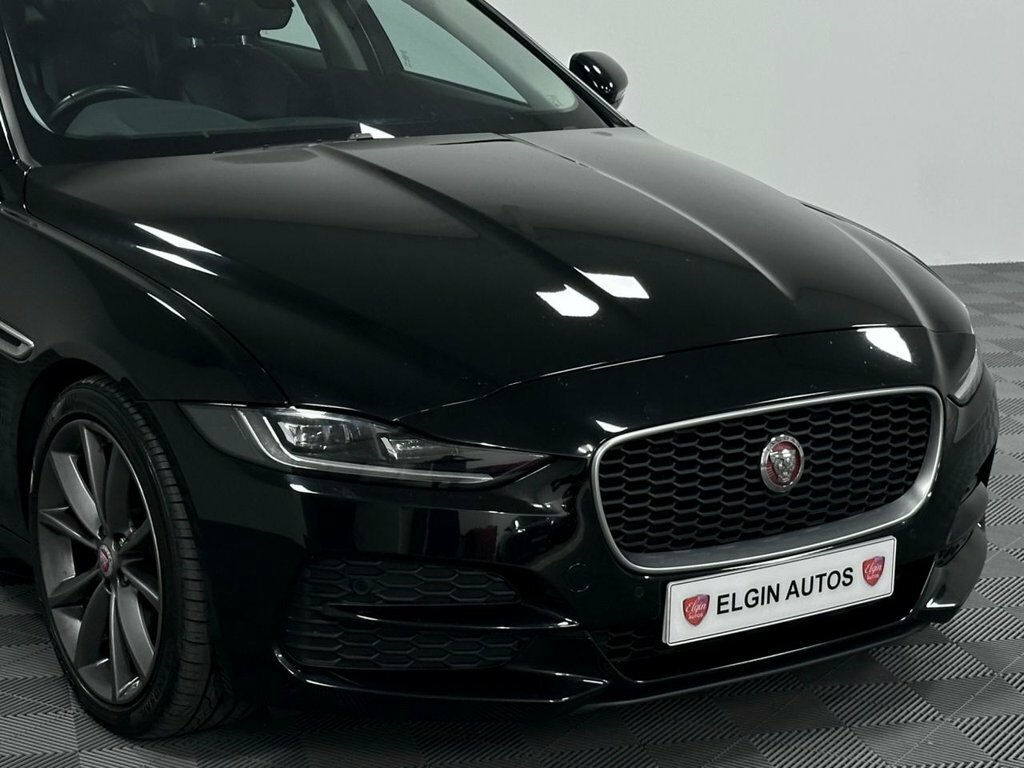 Jaguar XE 2.0 R-dynamic Se Black #12