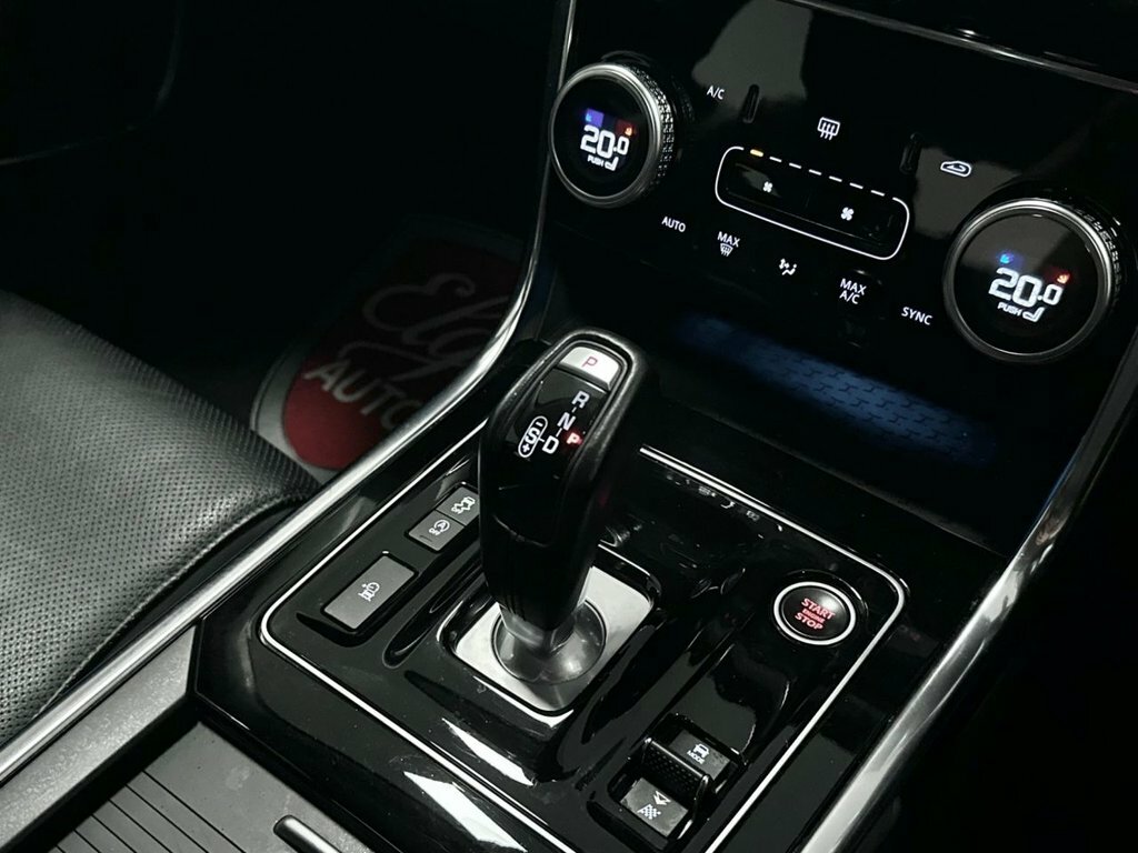 Jaguar XE 2.0 R-dynamic Se Black #25