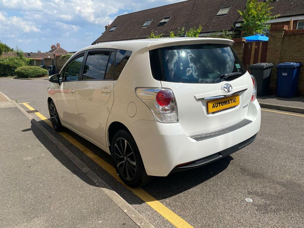 Toyota Verso Mpv 1.8 V-matic Design Multidrive S Euro 6 7 White #4
