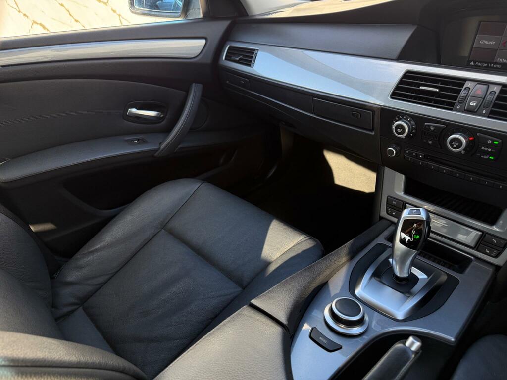 BMW 5 Series 2.0 520D Se Touring Red #37