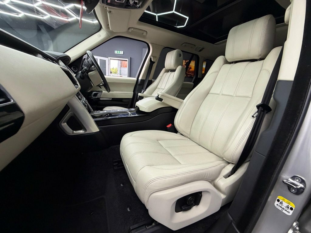 Land Rover Range Rover 4.4 Sd V8 Vogue 4Wd Euro 6 Ss WA17VVJ #6