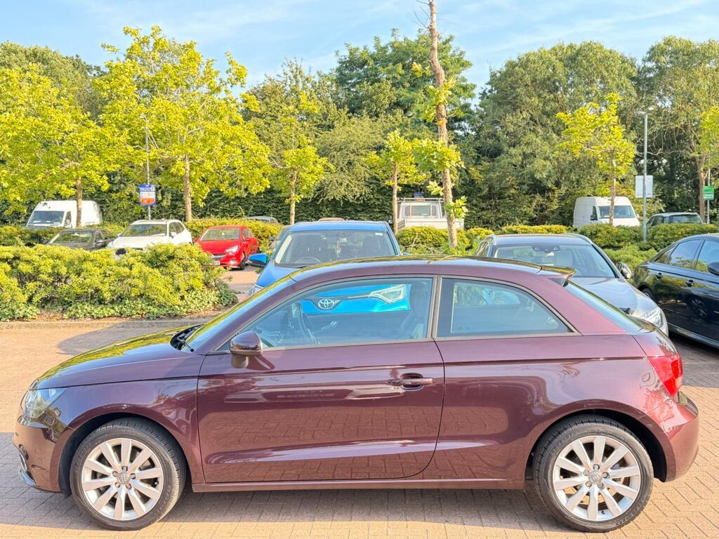 Audi A1 1.4 Tfsi Sport Euro 5 Ss Red #5
