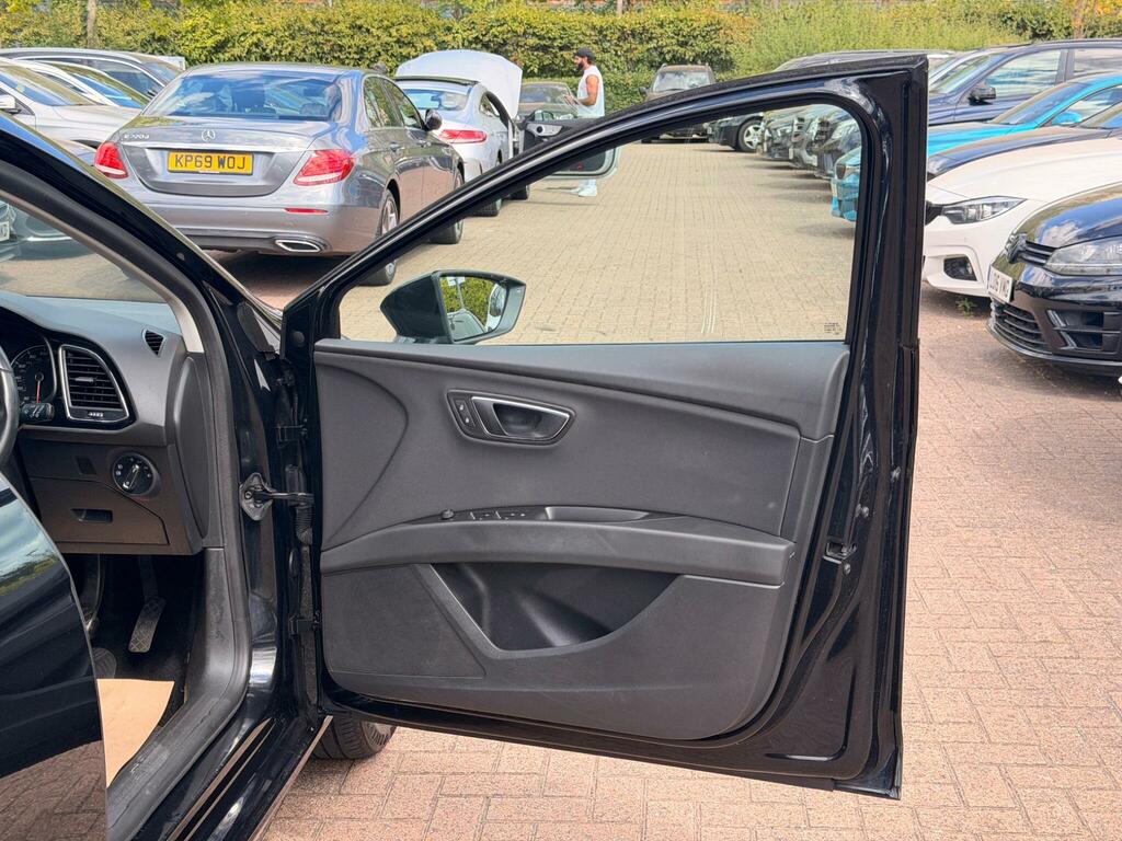 Seat Leon X-perience Tdi Se Technology 5-Door 11 Services In Black #30