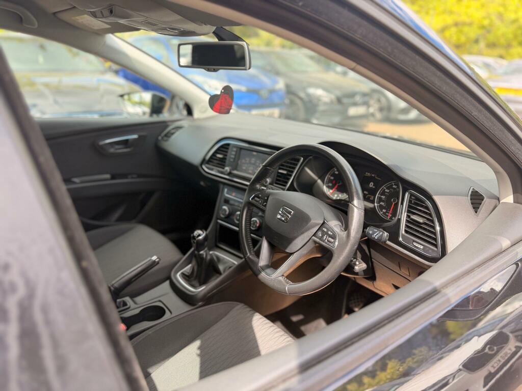 Seat Leon X-perience Tdi Se Technology 5-Door 11 Services In Black #41